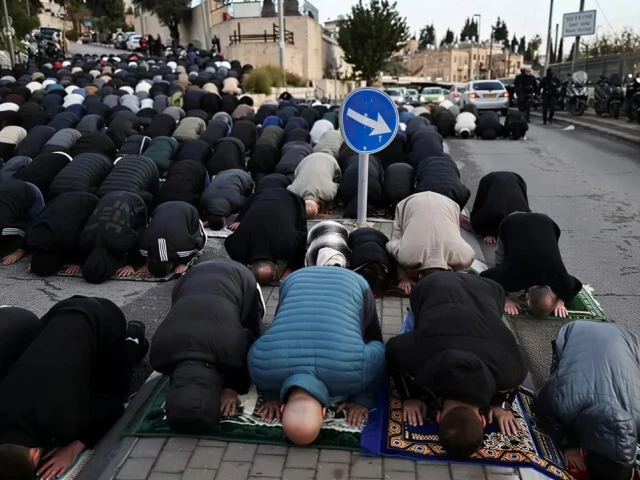 Jerusalem’s Muslims despair on Eidul Fitr as access to Al-Aqsa Mosque denied amid war Jerusalem’s Muslims despair on Eidul Fitr as access to Al-Aqsa Mosque denied amid war