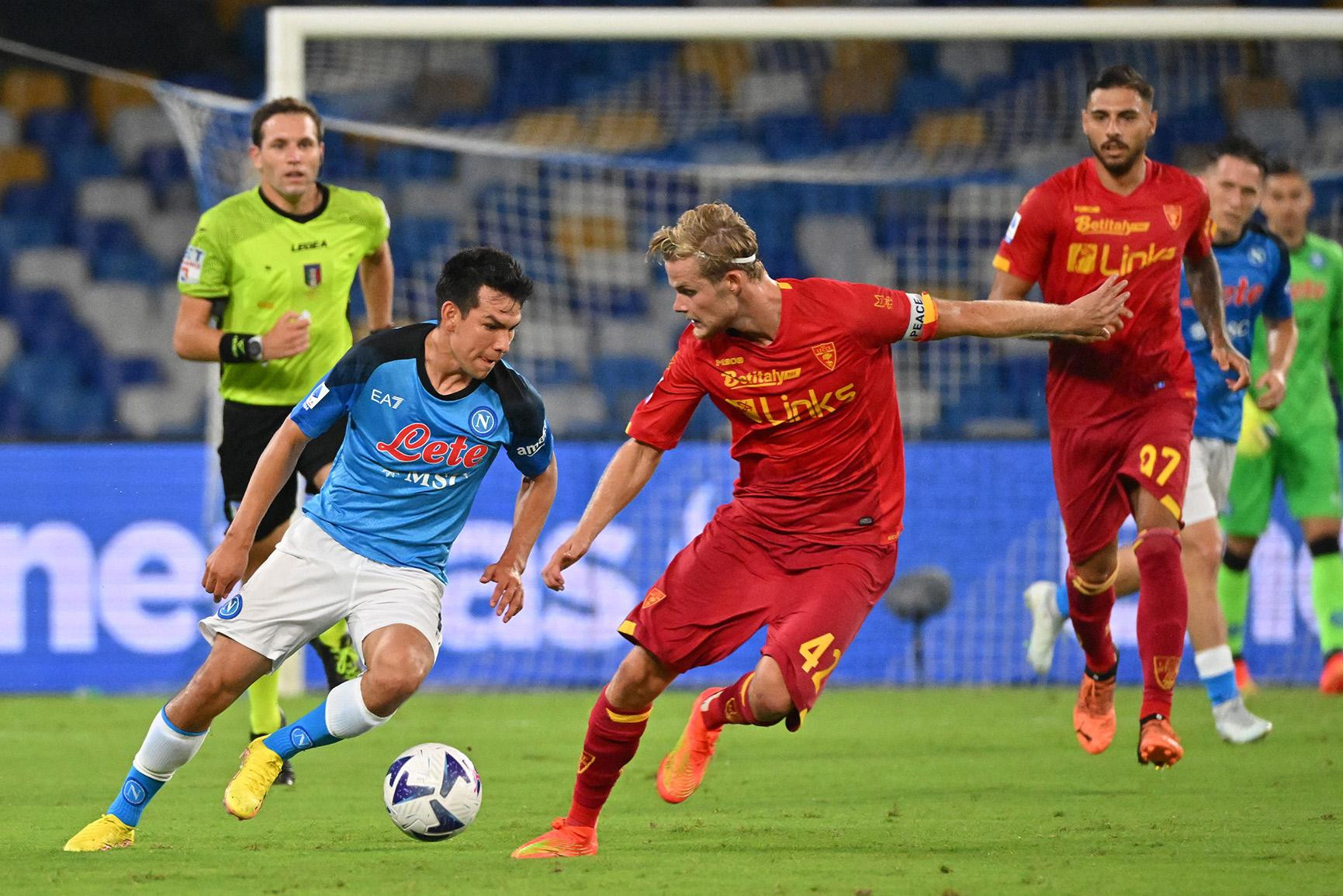 Photo of Napoli draw with Lecce to leave Roma
