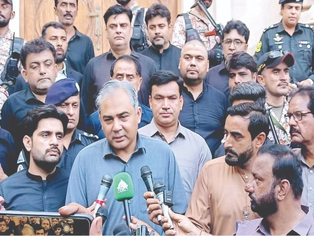 federal interior minister mohsin naqvi talks to the media in sukkur photo app federal interior minister mohsin naqvi talks to the media in sukkur photo app