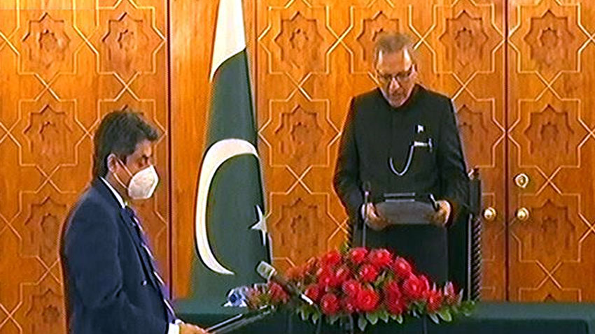 naseem sworn in as law minister for third time