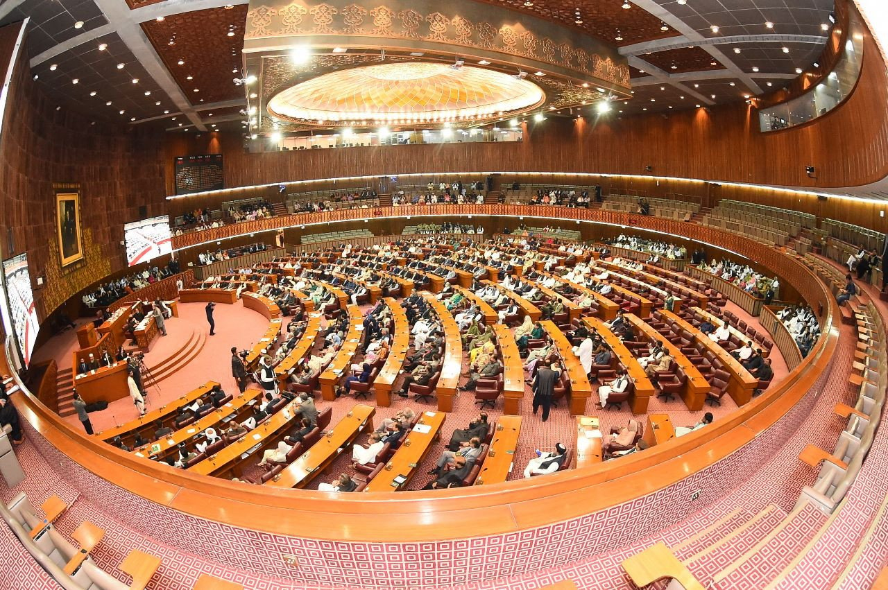 HRCP کا پارلیمنٹ کی بالادستی کو یقینی بنانے کا مطالبہ |  ایکسپریس ٹریبیون