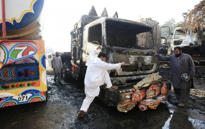 ten nato tankers torched in peshawar