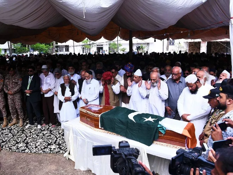 nawab of junagadh laid to rest with state honour nawab of junagadh laid to rest with state honour