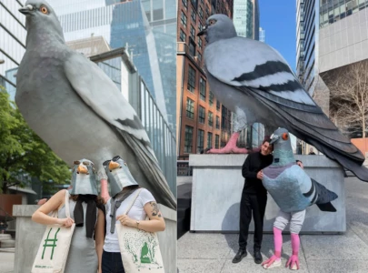 farewell to new york s 21 foot dinosaur pigeon as high line celebrates viral sculpture s final bow