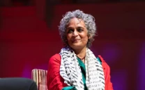 indian author arundhati roy says she stands with iran