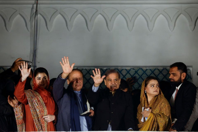 pml n on the cusp of forming govts pml n on the cusp of forming govts