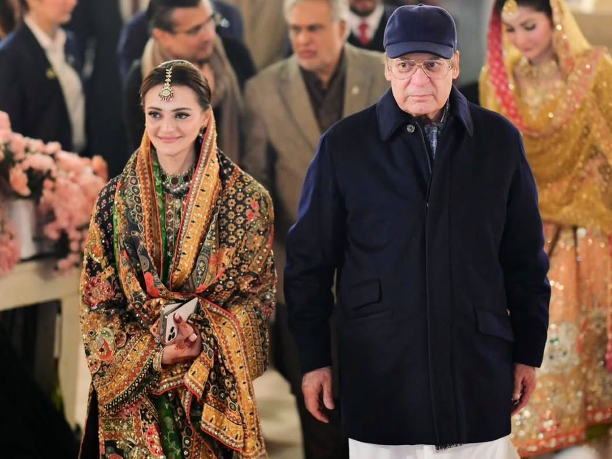 PML-N Supremo Nawaz Sharif attends the nikah ceremony of his grandson, Junaid Safdar, in Lahore, accompanied by Punjab's Senior Minister Marriyum Aurangzeb. Photo: Express