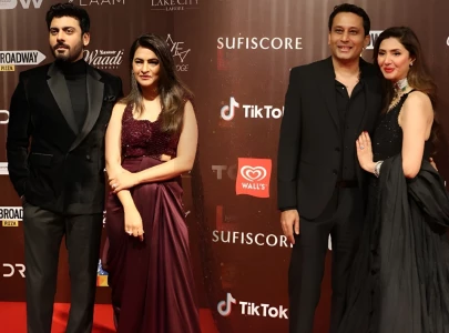 neelofar makes its debut in lahore with red carpet premiere neelofar makes its debut in lahore with red carpet premiere