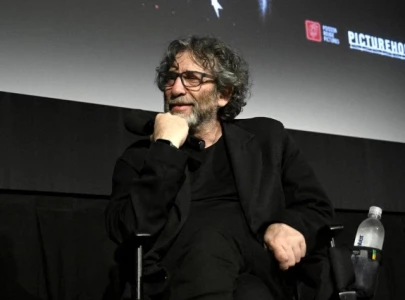 neil gaiman dropped by dark horse comics over sexual assault allegations neil gaiman dropped by dark horse comics over sexual assault allegations