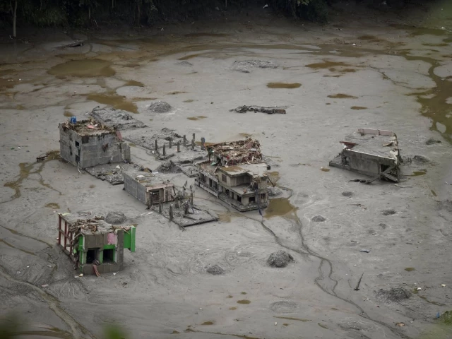 Nepal rescuers reach remote areas, electricity restored nearly a week after devastating floods