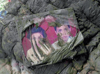 rescuers search mud as nepal china toll nears 3 000 rescuers search mud as nepal china toll nears 3 000