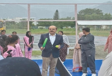 phf interim president mohyuddin wani interacts with youngsters at an event in islamabad photo file