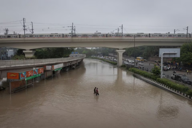 floods force new delhi to shut schools offices and plan water rationing floods force new delhi to shut schools offices and plan water rationing