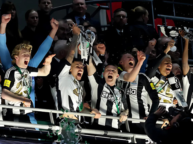 liverpool vs newcastle 1 2 magpies win carabao cup first domestic trophy in 70 years