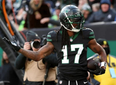 new york jets davante adams expected to part ways after just 11 games in nfl