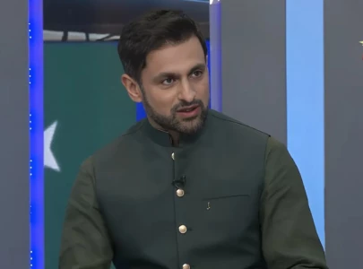 watch shoaib malik sings bollywood song questions mindset of pakistani team