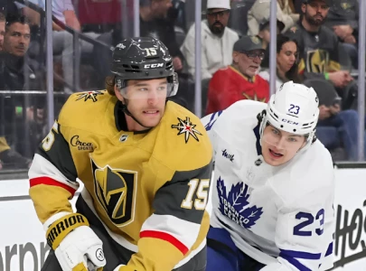 maple leafs vs golden knights 2 5 vegas obliterate toronto at t mobile arena