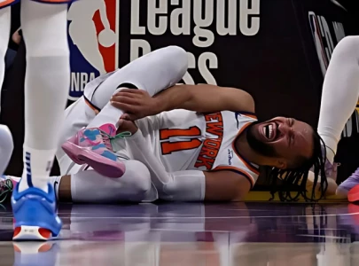 knicks jalen brunson suffers ankle injury in loss to lakers knicks jalen brunson suffers ankle injury in loss to lakers