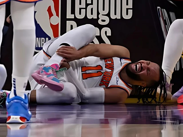 knicks jalen brunson suffers ankle injury in loss to lakers knicks jalen brunson suffers ankle injury in loss to lakers