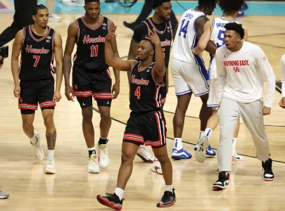 men s march madness cryer leads houston s comeback over duke in final four men s march madness cryer leads houston s comeback over duke in final four