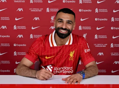 mohamed salah signs new 2 year contract with liverpool until 2027 mohamed salah signs new 2 year contract with liverpool until 2027