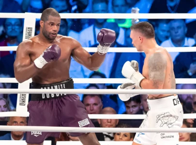 oleksandr usyk daniel dubois negotiating title fight for july at wembley