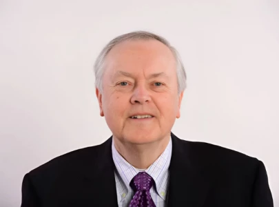 mike patrick espn s iconic play by play voice for 36 years dies at 80