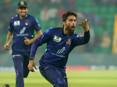 mohammad amir defends celebration after dismissing babar azam in hbl psl