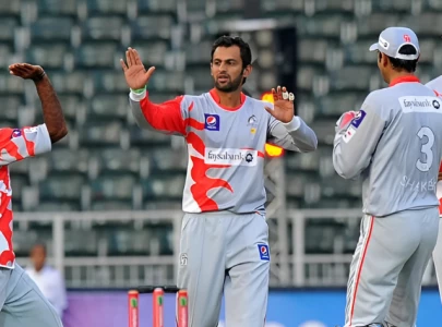 shoaib malik s selection for national t20 cup sparks fan backlash shoaib malik s selection for national t20 cup sparks fan backlash