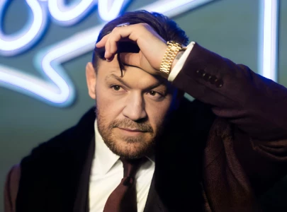 watch conor mcgregor s name gets loudly booed at limp bizkit concert in dublin