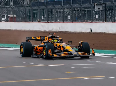 watch mclaren unveils mcl39 car for f1 2025 season