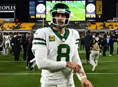 aaron rodgers reportedly urges jets to extend his tenure to no avail
