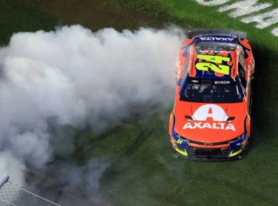 who won the daytona 500 byron hamlin drive into overtime