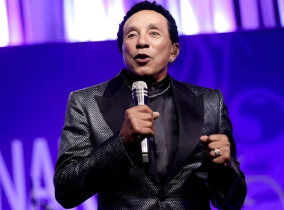 smokey robinson files 500m counterclaim lawsuit against accusers