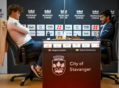 chess world no 1 magnus carlsen flips out after loss to indian teen chess world no 1 magnus carlsen flips out after loss to indian teen