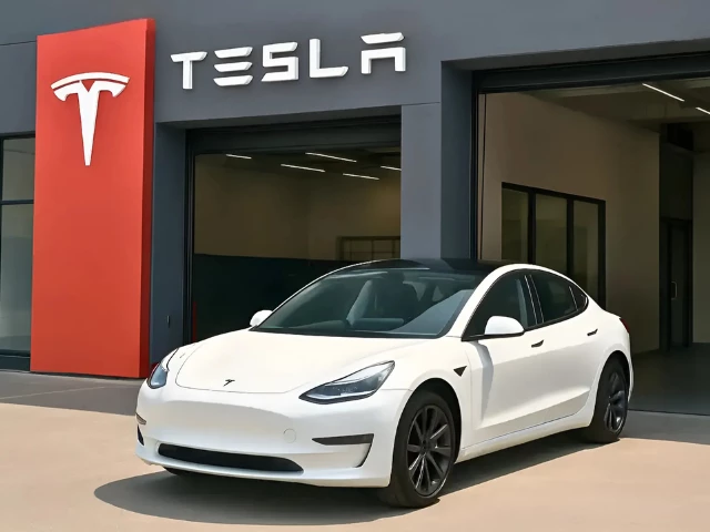 Musk’s Tesla marks formal India entry with Mumbai launch event | The Express Tribune Musk’s Tesla marks formal India entry with Mumbai launch event | The Express Tribune
