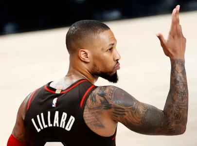 damian lillard signs 42 million deal to rejoin portland trail blazers damian lillard signs 42 million deal to rejoin portland trail blazers