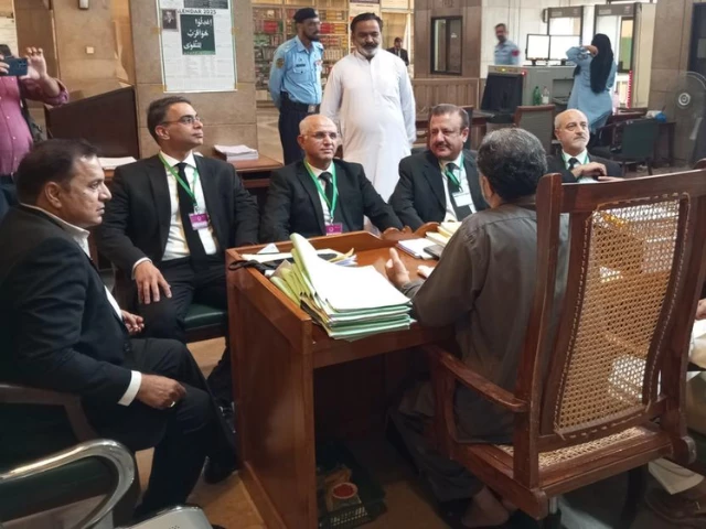 islamabad high court judges arrive at the supreme court to file individual petitions on friday photo x islamabad high court judges arrive at the supreme court to file individual petitions on friday photo x