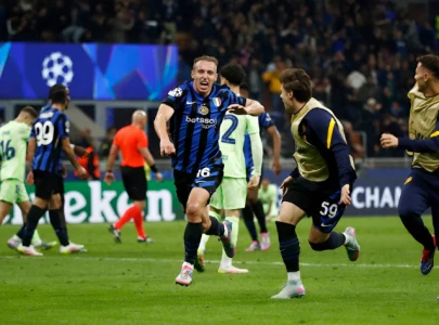 inter produce remarkable comeback to beat barca reach uefa champions league final