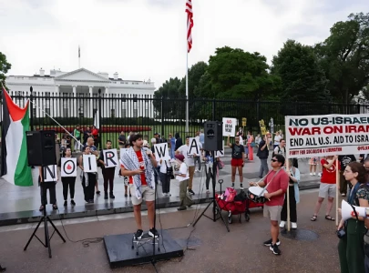 anti war protesters gather outside white house urge action against israel