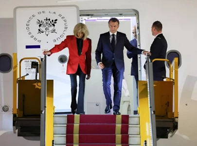 watch french president emmanuel macron s wife apparently slaps him watch french president emmanuel macron s wife apparently slaps him