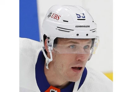 blues sign nick bjugstad to two year contract worth 3 5 million