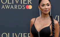 nicole scherzinger honors mother s heart health at aha red dress collection gala