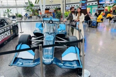 i know everything now nida yasir brings back f1 car snafu i know everything now nida yasir brings back f1 car snafu