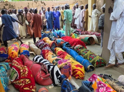 overloaded boat capsizes in nigeria at least 40 bodies recovered