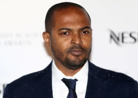 noel clarke arrested as police raid doctor who star s london home