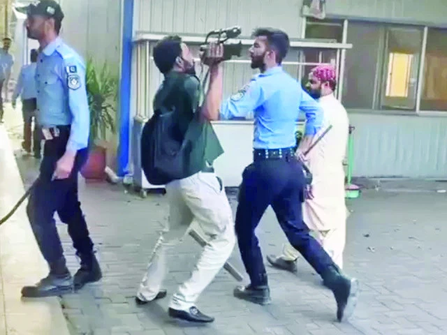a policeman assaults a cameraman inside the national press club photo screengrab