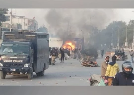 more than 300 protesters booked for clashing with police at karachi s numaish chowrangi