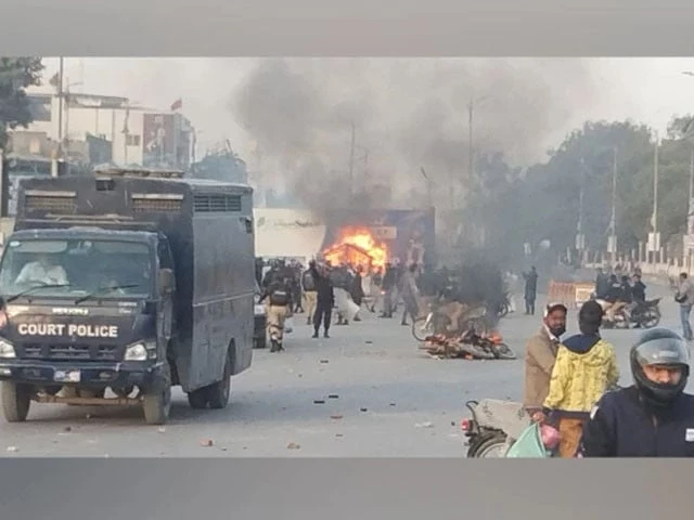 more than 300 protesters booked for clashing with police at karachi s numaish chowrangi more than 300 protesters booked for clashing with police at karachi s numaish chowrangi