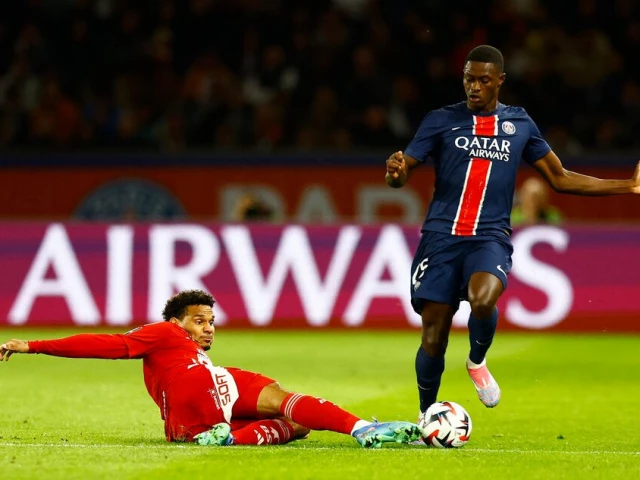 aris st germain s nuno mendes in action photo reuters